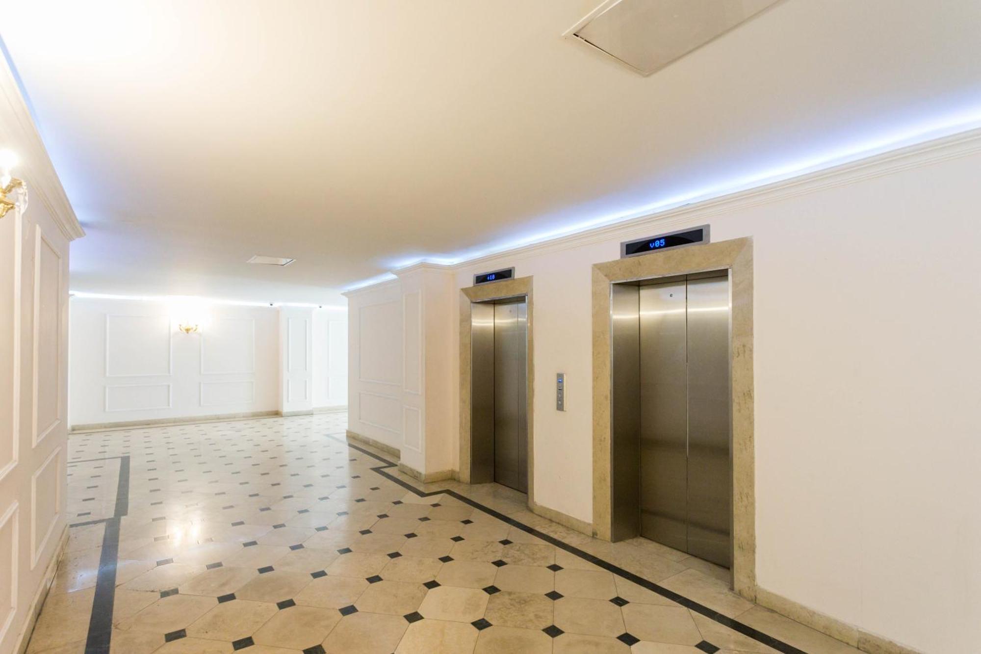 The Grand Apartment Lll Тбілісі Екстер'єр фото